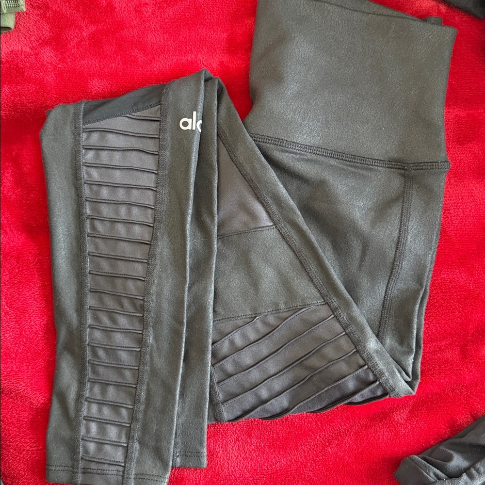 alo leggings